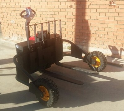 Transpaleta eléctrica todoterreno 1000 kg
