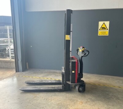 Apilador eléctrico usado - Lifstar PWS15S 16 – NC00432
